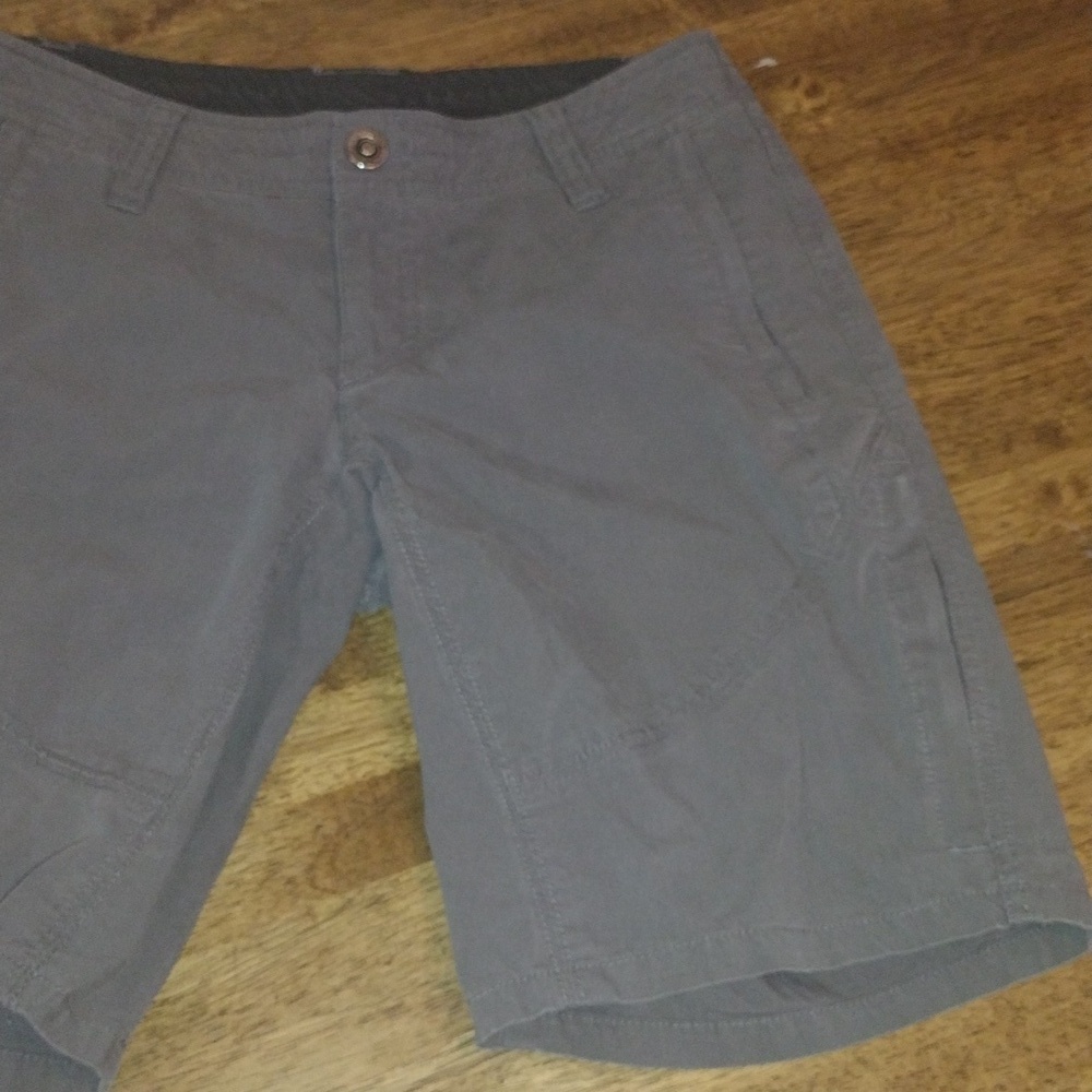 Kuhl Spire women’s travel athletic shorts with Side Zip Pockets 2 - Picture 2 of 6